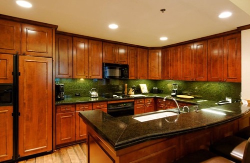 Aspen Condo | Avail: Mar 22-29, Mar 29-April 5, Apr 5-12th, and Dec 20-Jan 3.