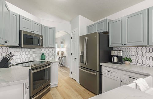 North Scottsdale House | Available now! Updated 3-bedroom house with private pool in North Scottsdale!