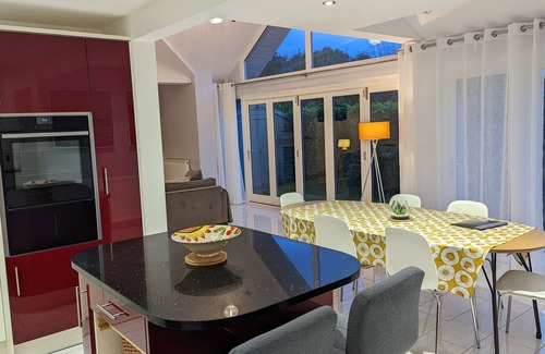 Pembroke Cottage | AVALON, pet friendly, country holiday cottage in Lamphey