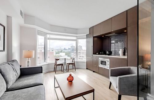 Bloor-Yorkville Apartment | Avalon Suites Yorkville