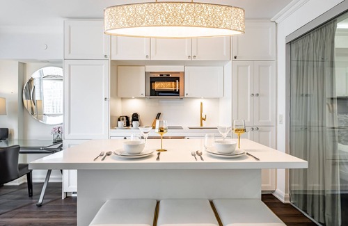 Bloor-Yorkville Apartment | Avalon Suites Yorkville