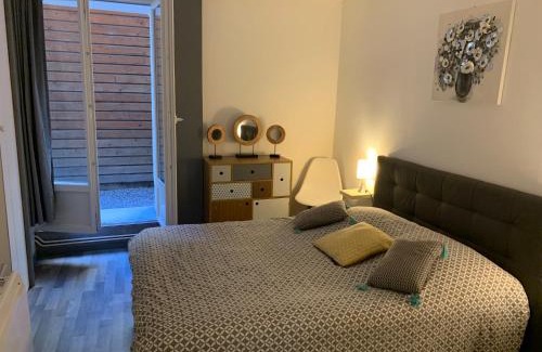 Dieppe Apartment | Avec JARDINET sans vis à vis Plein centre ville au RDC 350m de la plage