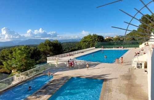 Mougins Apartment | Avec Piscine - Idéal Famille - Animaux Bienvenus - 10 min Plages