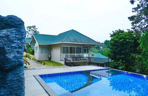 Devikolam Hotel | Aveda Munnar Mountains and Mist