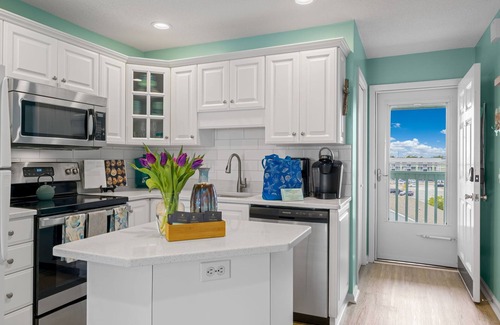 Carolina Beach Condo | Aw Shucks Oceanfront 2 BD/2BA Condo, Safe, Clean, Close to CB Boardwalk