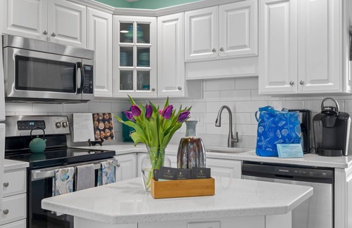 Carolina Beach Condo | Aw Shucks Oceanfront 2 BD/2BA Condo, Safe, Clean, Close to CB Boardwalk