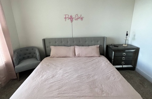 North Burnet House | Awayfromhomeairbnb