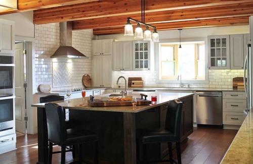 Como House | Awe-Inspiring Mtn Lodge w/hot tub for large groups