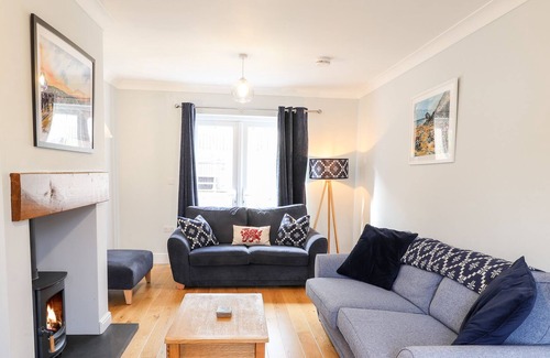 Aberaeron House | AWEL AERON, family friendly, character holiday cottage in Aberaeron