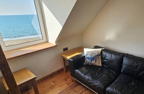 Tresaith Cottage | AWEL DEG, TRESAITH, pet friendly, with a garden in Tresaith