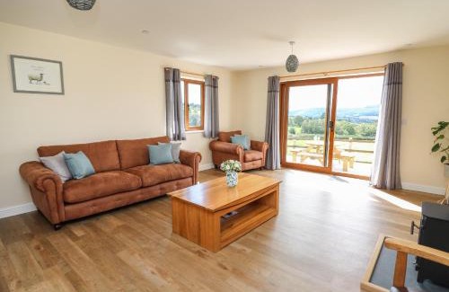 Rhayader House | Awel y Bryn