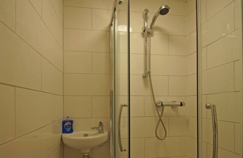 Rhos on Sea House | Awel y Mor in Colwyn Bay