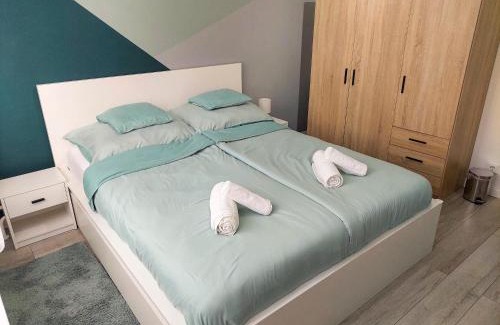 Debrecen Apartment | AwesHome City Apartment - 3 Bedrooms and Free parking