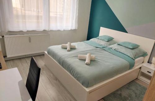 Debrecen Apartment | AwesHome City Apartment - 3 Bedrooms and Free parking