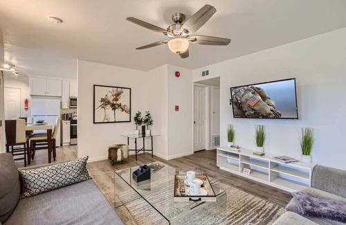 North Valley House | Awesome 6BR - 15 Min To Beach!