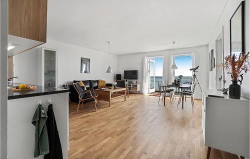 Sandkaas Apartment | Awesome Apartment In Allinge With Wifi