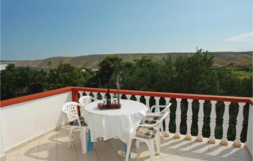 Vlasici Apartment | Awesome Apartment In Vlasici With Wifi