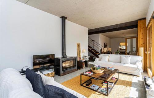 Ariany House | Awesome Home In Ariany