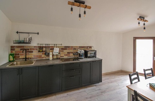 Burzanella House | Awesome Home In Burzanella With Kitchen