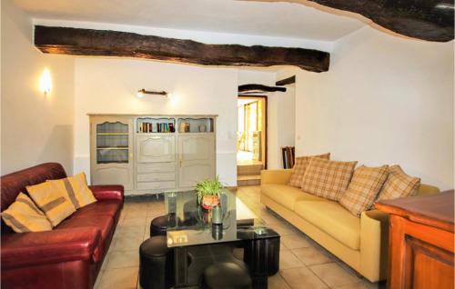 Goult House | Awesome Home In Goult