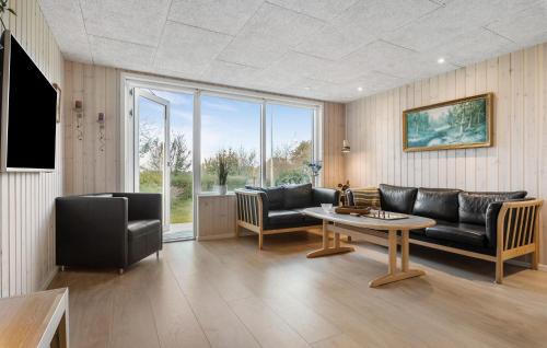 Trend House | Awesome Home In Løgstør With Wifi