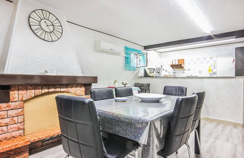 Buccino House | Awesome home in Ponte San Cono, Buccin