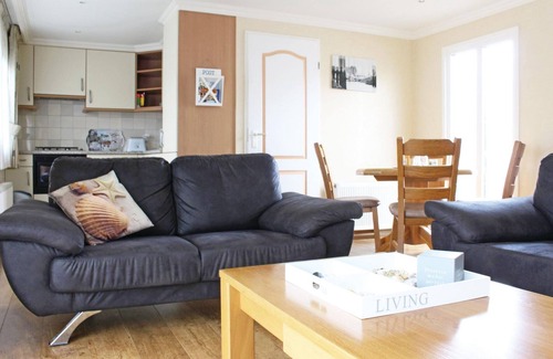 Sint-Annaland House | Awesome home in Sint-Annaland with WiFi