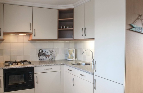 Sint-Annaland House | Awesome home in Sint-Annaland with WiFi