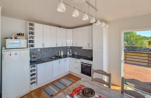 Sveio House | Awesome home in Sveio with WiFi