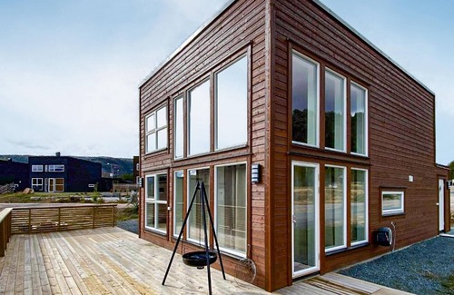 Kviteseid House | Awesome home in Vrådal with lake view