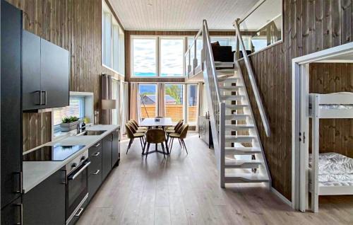 Kviteseid House | Awesome Home In Vrådal With Lake View