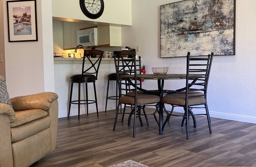 Palm Springs Condo | Awesome lake, golf course, mountain view Desert Princess Country Club condo!