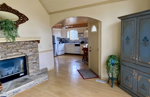 Chalet Village Ski Chalet | Awesome Mountain Views! Close to National Park, Gatlinburg, Hot Tub, Fireplace
