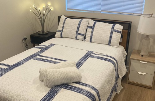 Vernon Apartment | Awesome stay LA -SO-FI