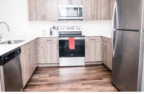Logan Apartment | Awesome, Stylish Unit in Logan! All to Yourself!