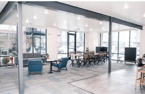 Logan Apartment | Awesome, Stylish Unit in Logan! All to Yourself!