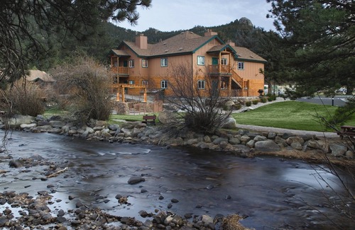 Estes Park Resort | Awesome summers and gorgeous winters!