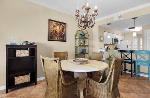 Navarre Beach Condo | Awesome Tranquility | 🌊 Gulf-Front-Seasonal Beach Service-Pool-Hot Tub 🏖️