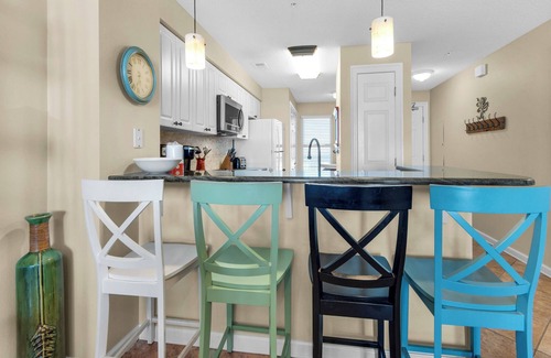 Navarre Beach Condo | Awesome Tranquility | 🌊 Gulf-Front-Seasonal Beach Service-Pool-Hot Tub 🏖️