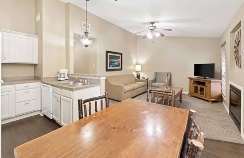 Canyon Lake Apartment | Awesome vacation spot!- 2BD/2BA - kitchen