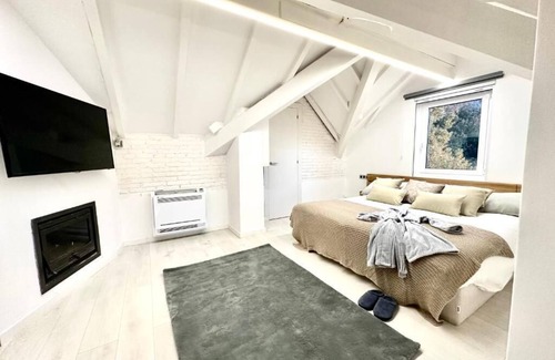 Vallcarca i els Penitents House | AYA HOME