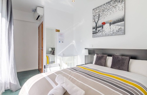 Canillas Hotel | AYZ Javier Cabrini - Auto check-in property