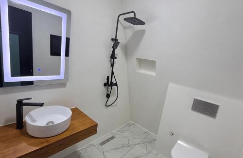 Tirana Villa | Azalea 1, Cozy Wooden Villa