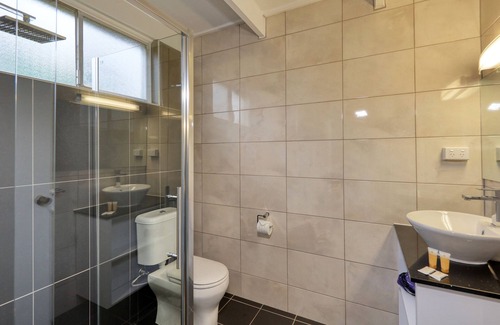 Coonabarabran Hotel | Azalea Motel