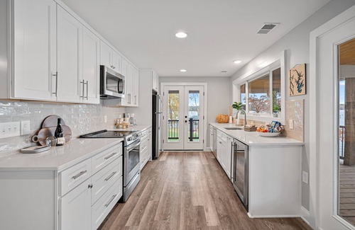Lake Norman of Catawba House | Azalea Point by SoCharm | Quaint Lakefront Retreat