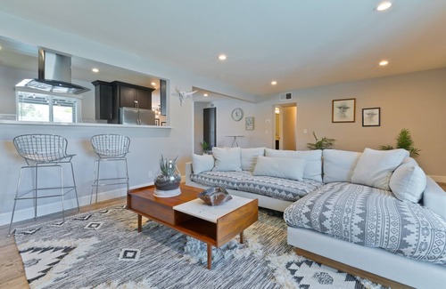 Racquet Club South House | Azteca: Modern, Cozy Desert Retreat w/Pool+Spa