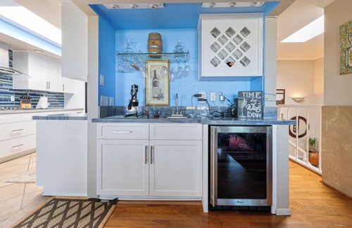 Del Mar Heights Condo | Azul Torrey Pines -Vibrant Vacation Destination with Ocean Views, A/C