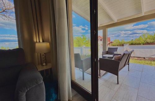 Balatonalmadi Apartment | Azur Villa 3 - Panoramic Escape