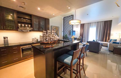 Abu Dhabi Apartment | Azure Crest 2BR - Ocean View Apartment Near Marina Mall