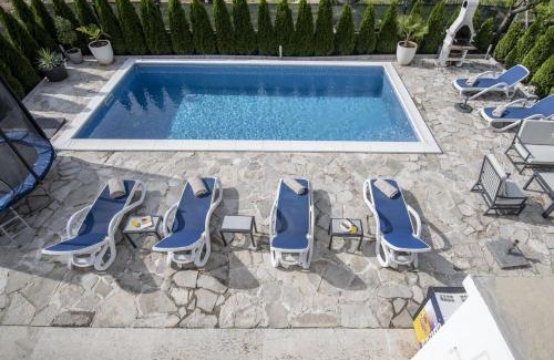 Trebinje Apartment | Azzurro Apartments with Swimming pool & Jacuzzi